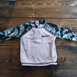 ✨4/10$ Swim shirt 9m